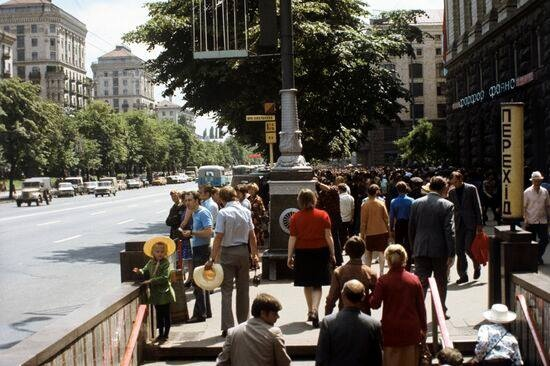 Киев, УССР. Подземный переход на Крещатике, 1978 год.