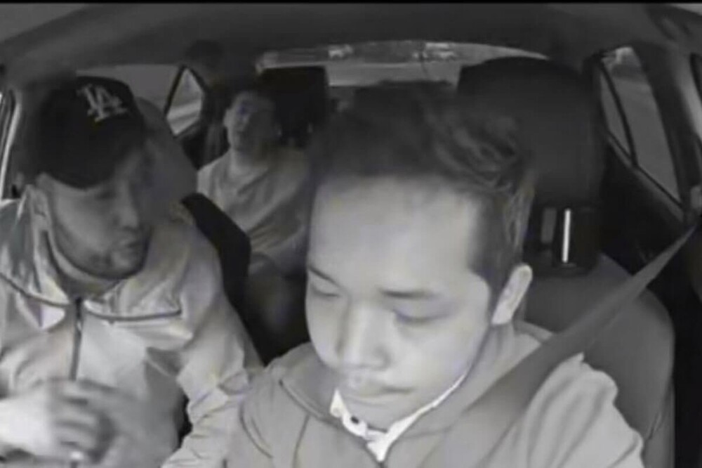 В Казахстане пьяные пассажиры оскорбили глухонемого таксиста, а потом ещё и обокрали