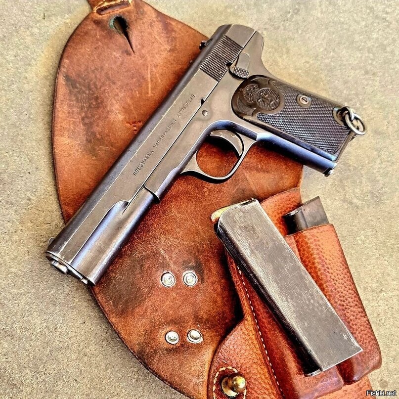 Пистолет Husqvarna m/1907 (копия бельгийского FN Browning M1903) с 5" стволом...
