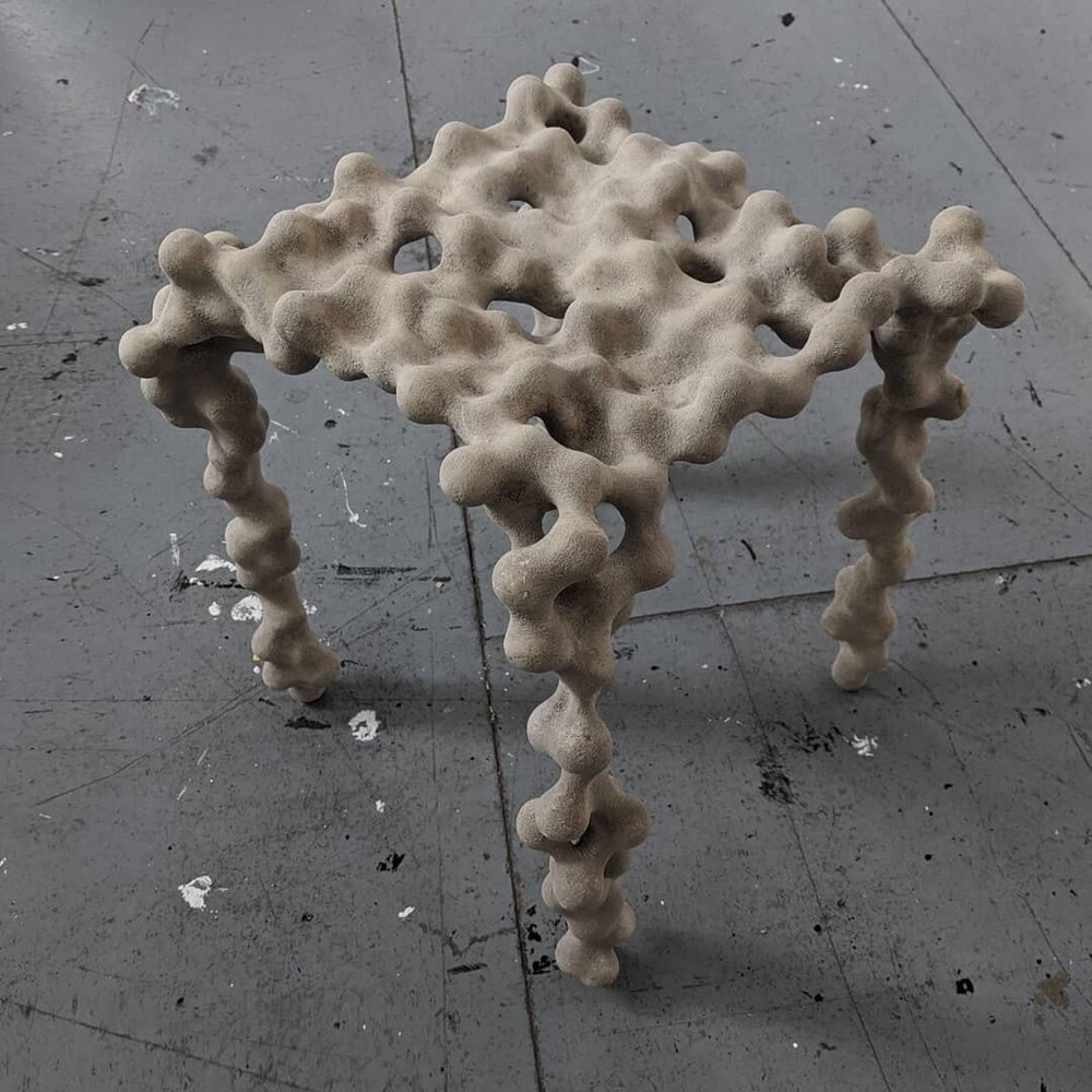 11. Табурет, созданный с помощью 3D-принтера. Но как на нём сидеть?