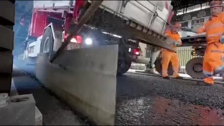 Ремонт дороги в Швейцарии 