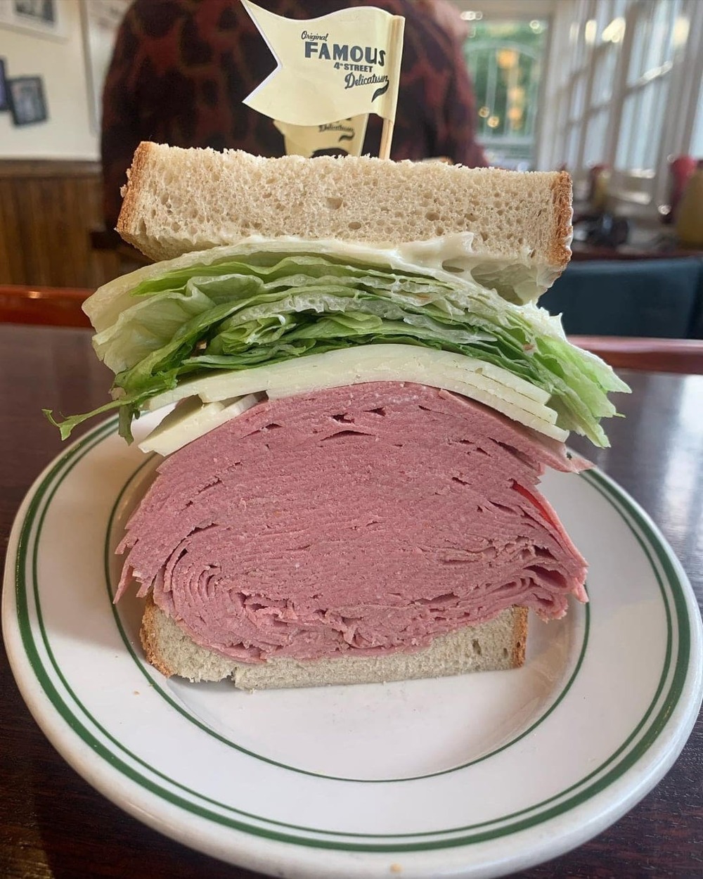 «Сэндвич с болонской колбасой, который подают в Филадельфии»