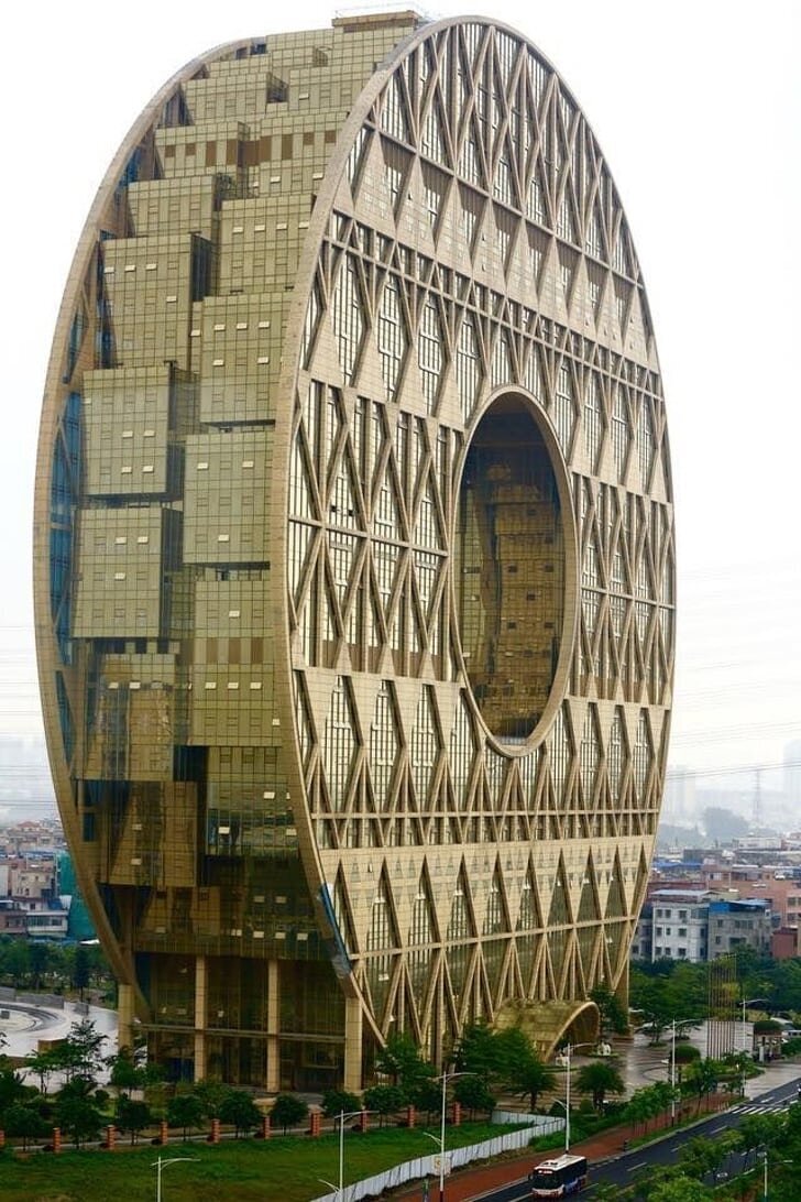 4. Высотное здание Гуанчжоу-Юань, Китай