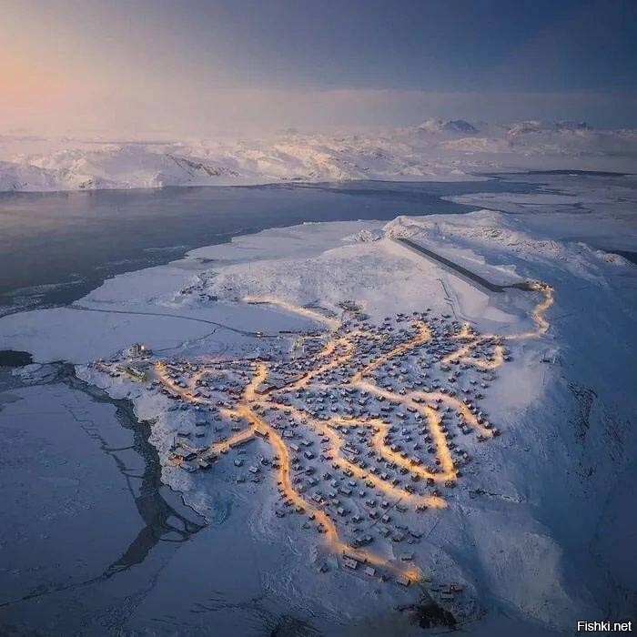 Упернавик — небольшой город на севере Западной Гренландии