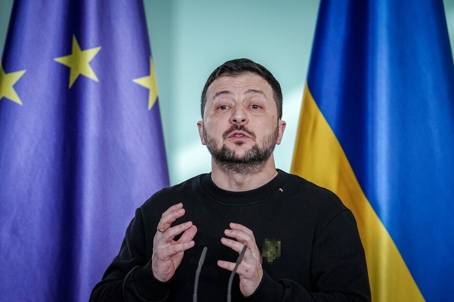 Зеленский больше не президент Украины: что будет дальше