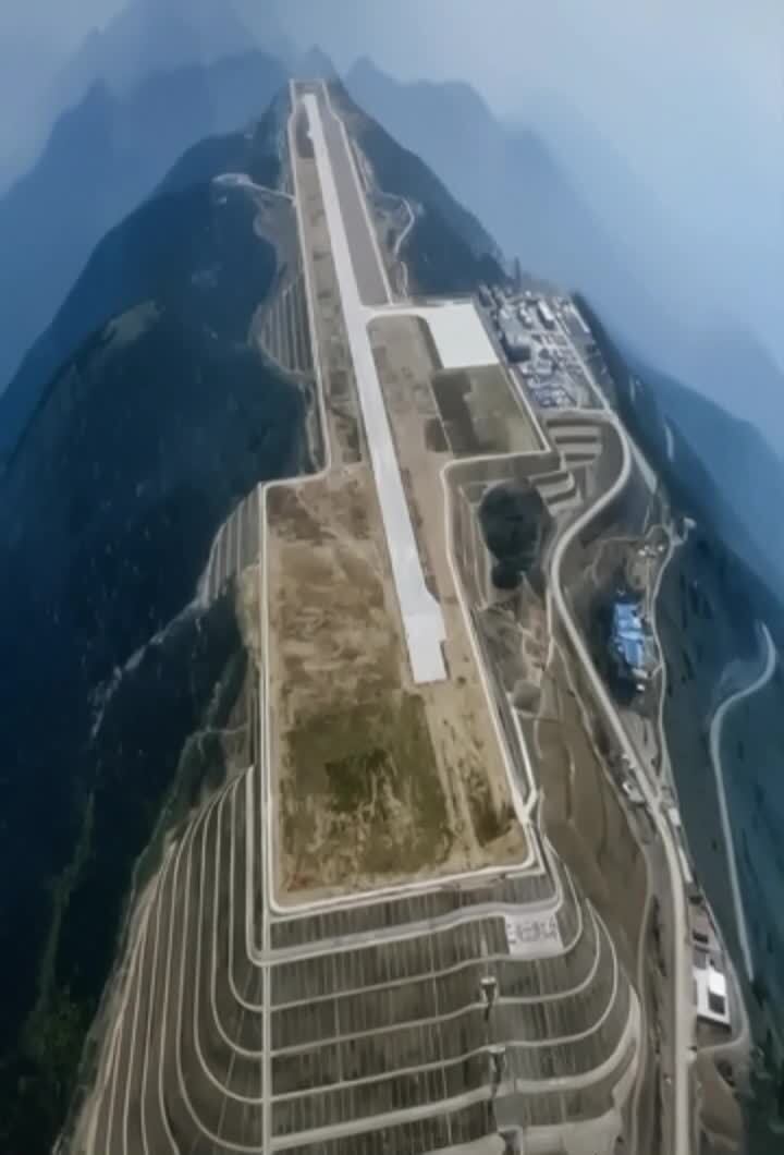 Китайский аэропорт на высоте 1800 метров 