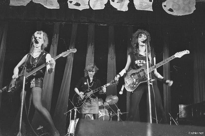Это вам не Комбинация) Это СИТУАЦИЯ – первая женская рок группа СССР из Питер...