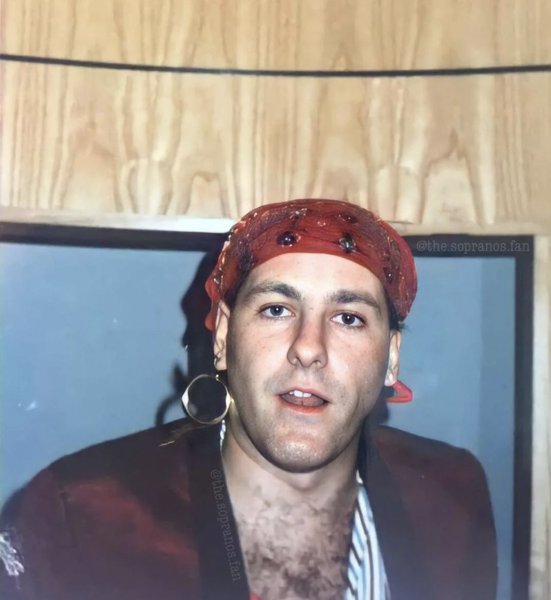 15. Джеймс Гандольфини в костюме пирата, 1990-е