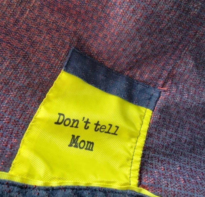 Тайный карманчик в рубашке: «Маме не говори»