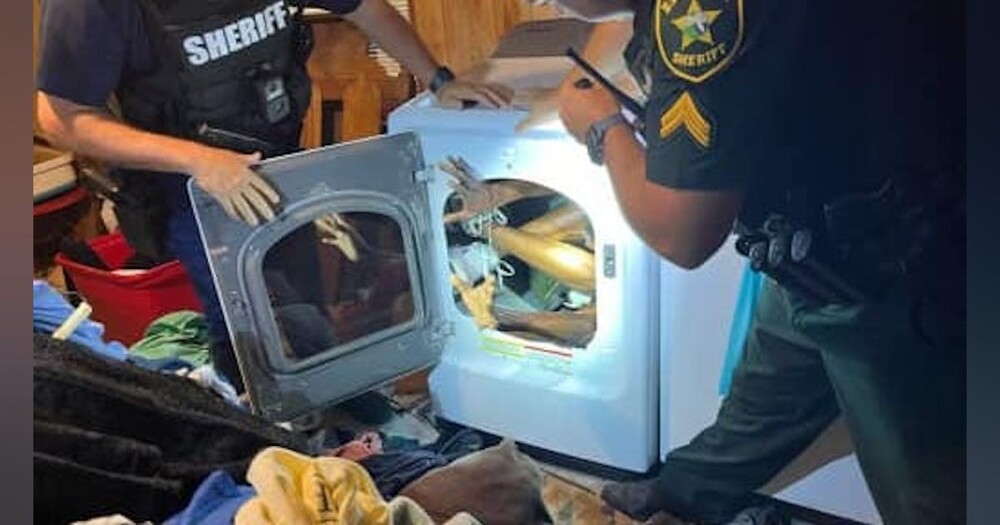 Мужчину, которого разыскивала полиция, нашли "сложенным" в стиральной машинке