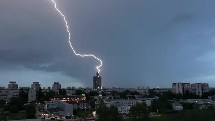 молния в Белграде 