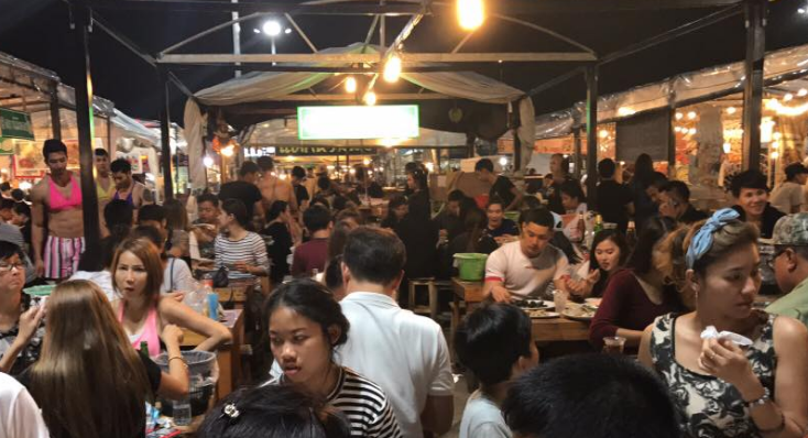 Самые странные официанты – в Таиланде