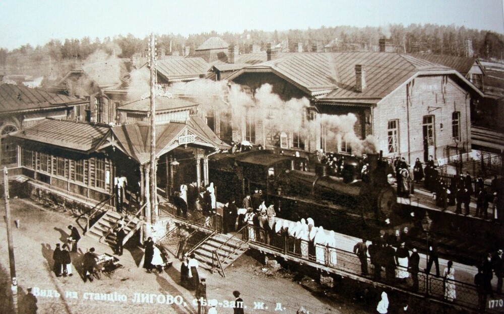 Вид на железнодорожную станцию Лигово.