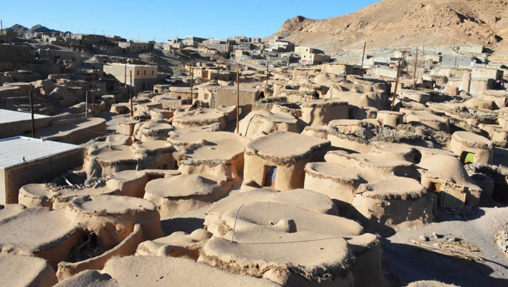 Иранская деревня гномов возрастом 5000 лет. Их рост не превышал 70 сантиметров