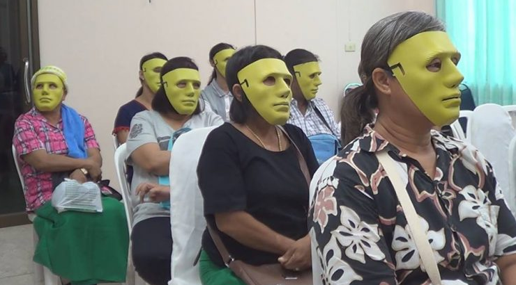 В Тайской гинекологии женщинам выдают карнавальные маски