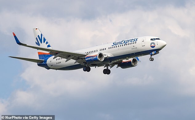 Пилот был против: 12 летнюю девушку с аллергией на арахис высадили из самолета