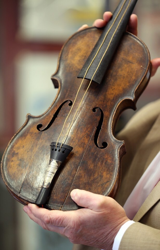 Мужчина нашёл на чердаке скрипку стоимостью 1,7 млн долларов