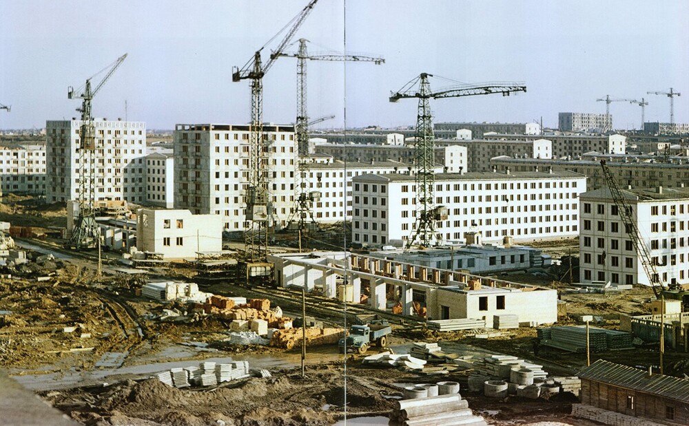 Снимок с юго-запада города, где идёт строительство квартала номер 20. В будущем здесь пройдёт Нахимовский проспект.