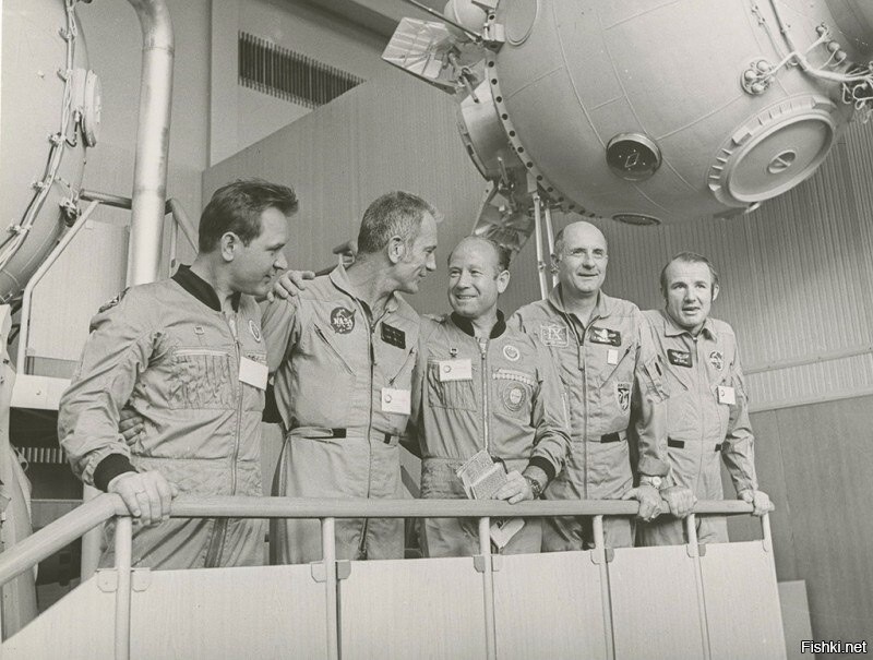 Экипаж «Союз – Аполлон» на тренажере в Звездном городке, 1975 год
