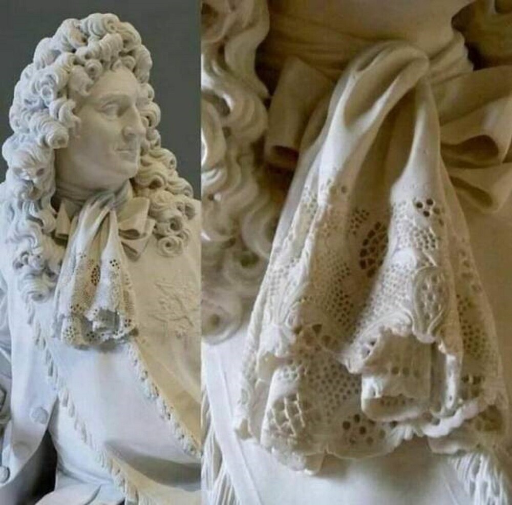 23. Мраморный кружевной платок, украшающий статую французского скульптора Луи-Филиппа Муши (1734—1801). Работа выполнена в 1781 году