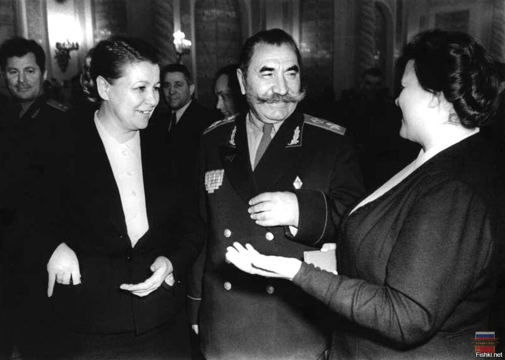 Семен Михайлович Буденный и Екатерина Алексеевна Фурцева, 1956 год