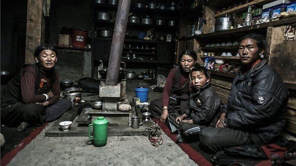 Многомужество в Непале: как мужчины делят одну жену
