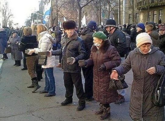 "Наших солдат, офицеров на украинской стороне 1348 человек. Украинских солдат у нас 6465"
