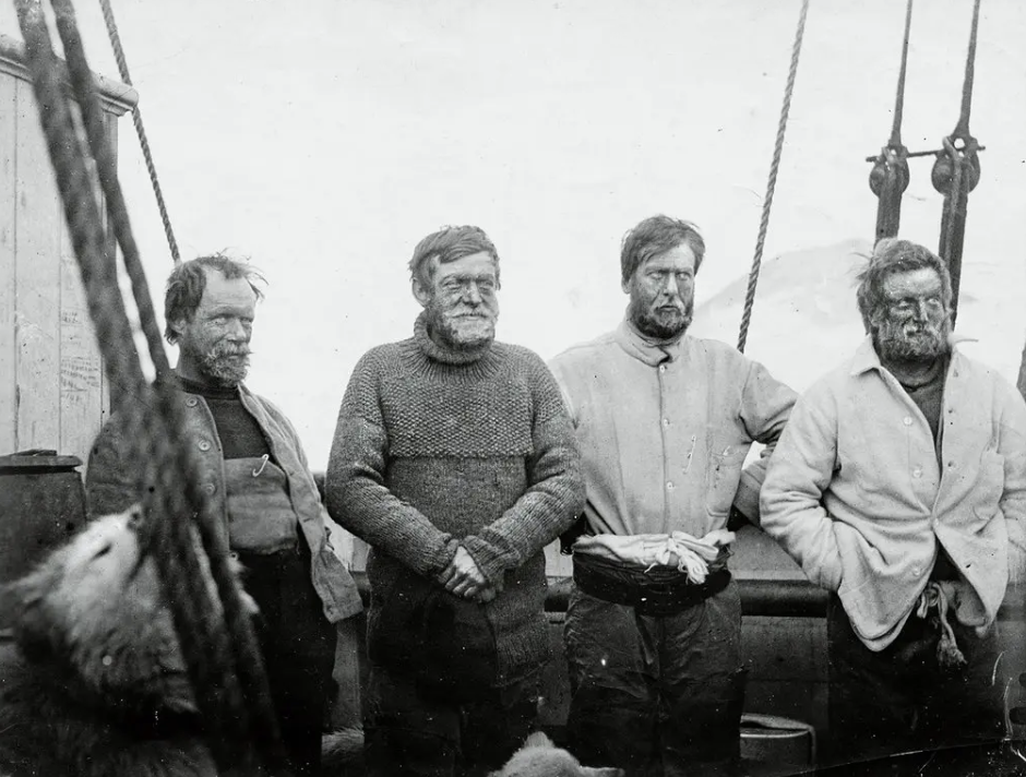 18. В 2007 году рабочие в Антарктиде обнаружили несколько прекрасно сохранившихся ящиков с шотландским виски, оставленных Эрнестом Шеклтоном в 1909 году