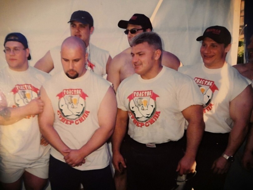 Владимир Турчинский вместе с командой силового экстрима, 1999 год
