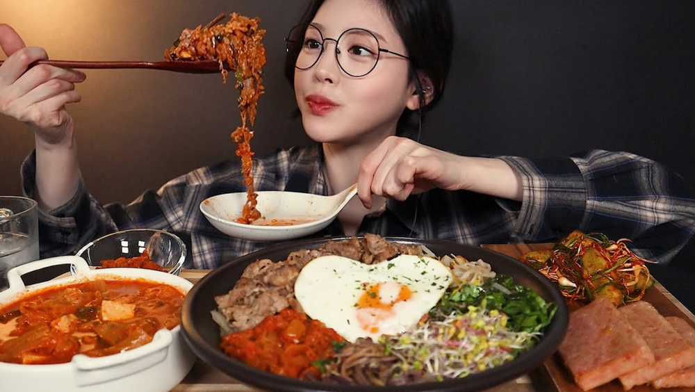 Смотреть, как другие едят? Забудьте! Новый тренд в Корее