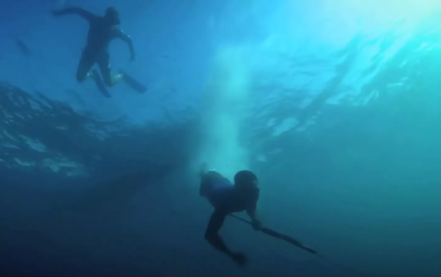 Уникальный ген племени баджо, позволяющий плавать под водой по 5 часов в день