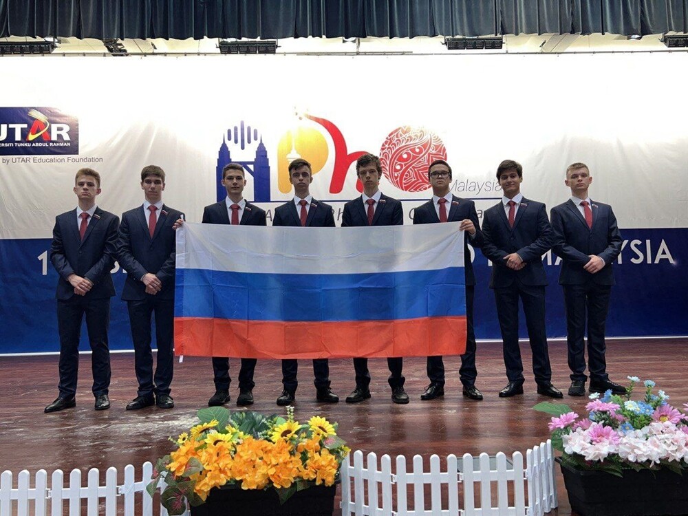 Российские школьники завоевали 5 золотых и 3 серебряных медали на Азиатской олимпиаде по физике