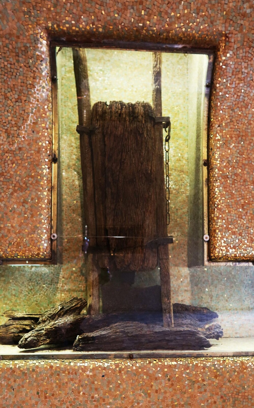 Древняя гильотина святилища Караваджо