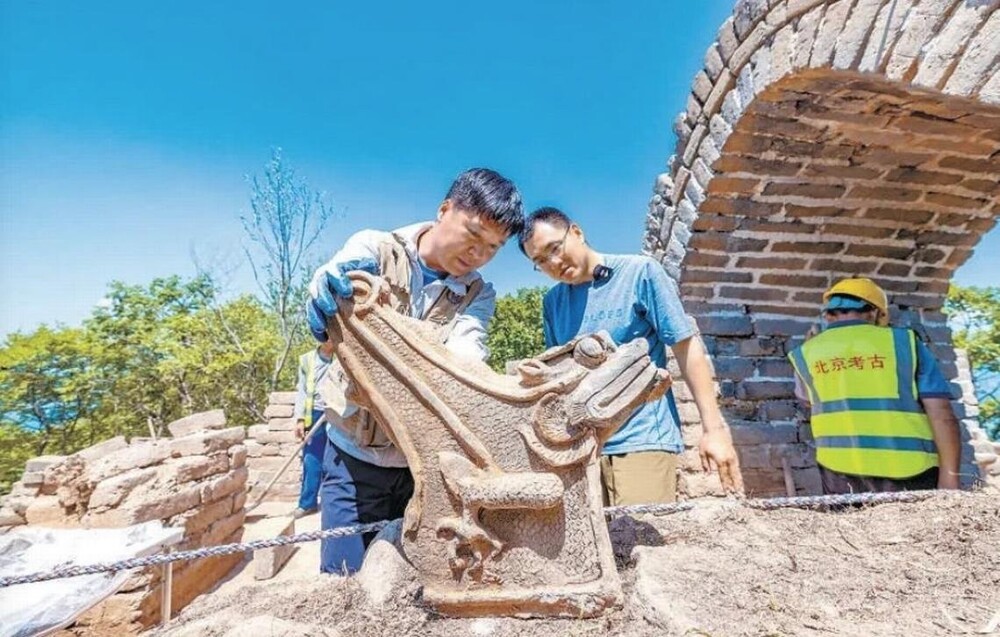 Хранитель Великой Китайской стены: ученые нашли скульптуру дракона времен династии Мин