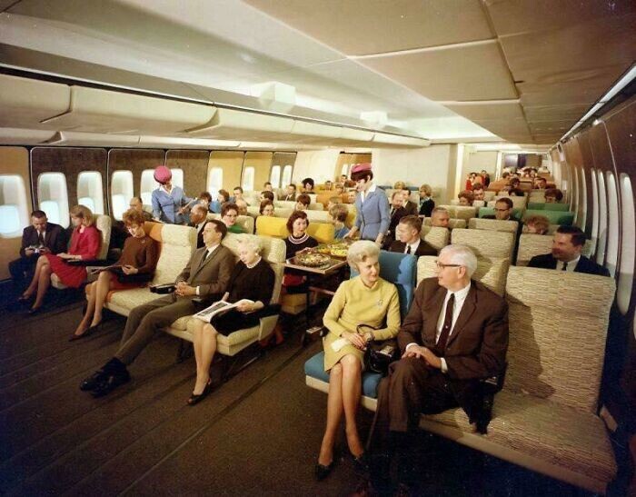 11. Места в эконом-классе на самолете Pan Am 747 в 1970 году