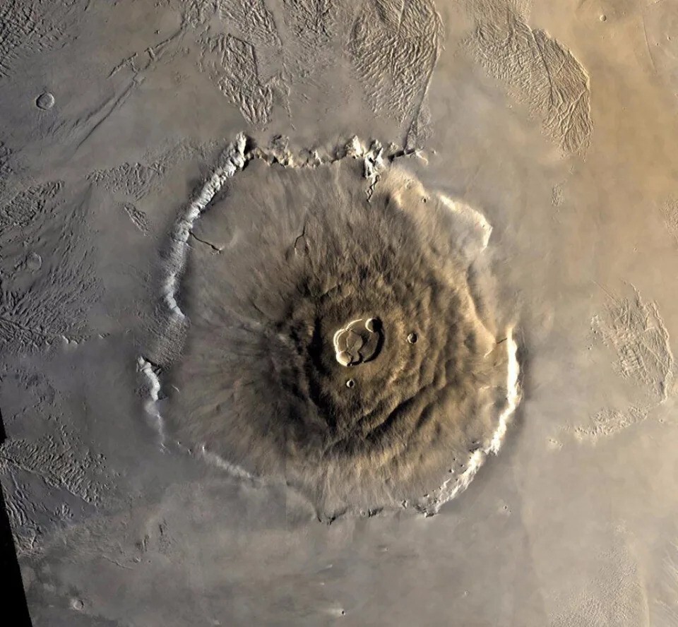 На Марсе нашли дыры, где смогут жить астронавты