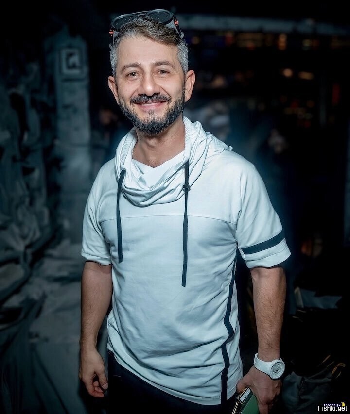 Галустяна не узнать