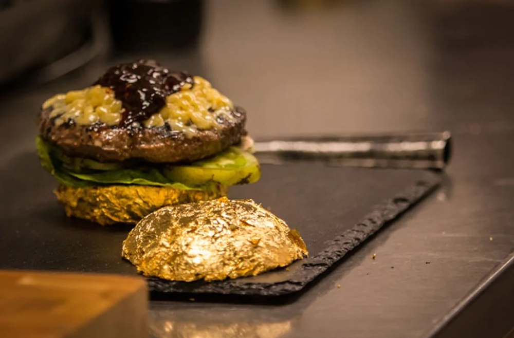 5000 евро за порцию: как выглядит самый дорогой гамбургер в мире