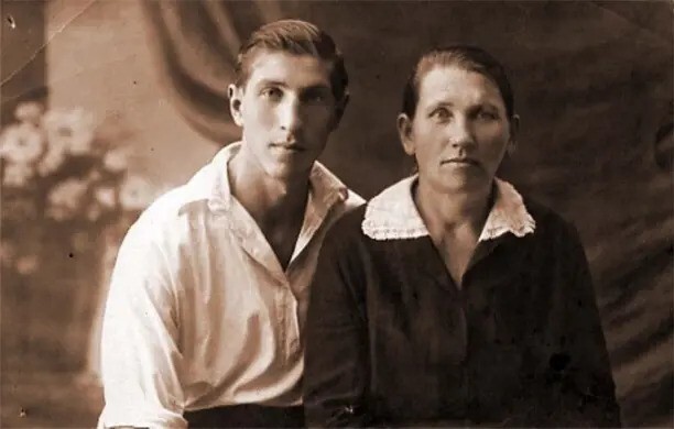 Сергей Филиппов и его мама Евдокия Терентьевна