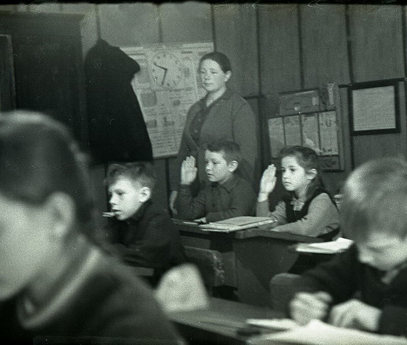 Деревенская школа в 1964 году