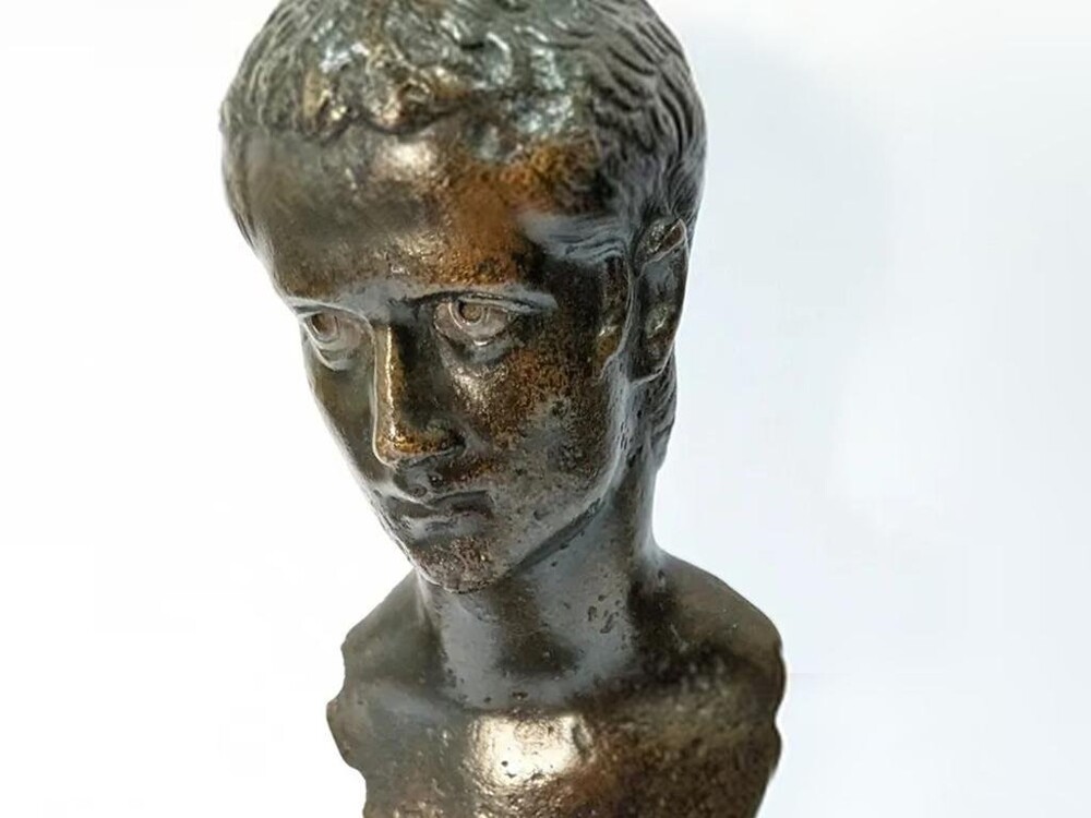 Найден бюст императора Калигулы, потерянный на 200 лет: в его глазах видят безумие