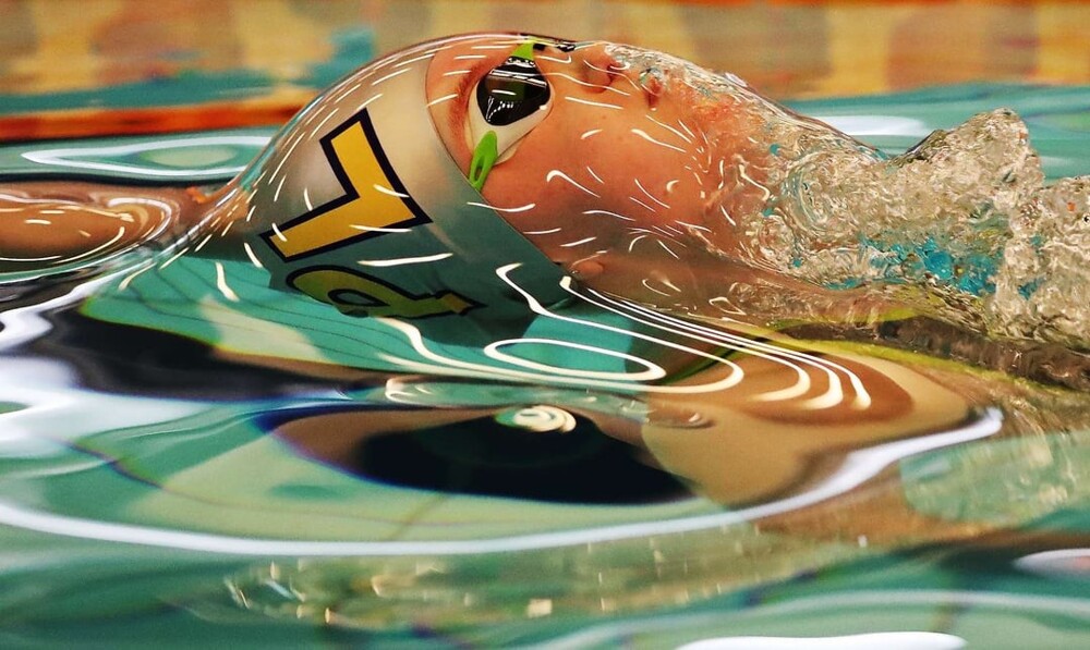 1. Пловчиха Хани Осрин во время Международных соревнований по плаванию в Эдинбурге