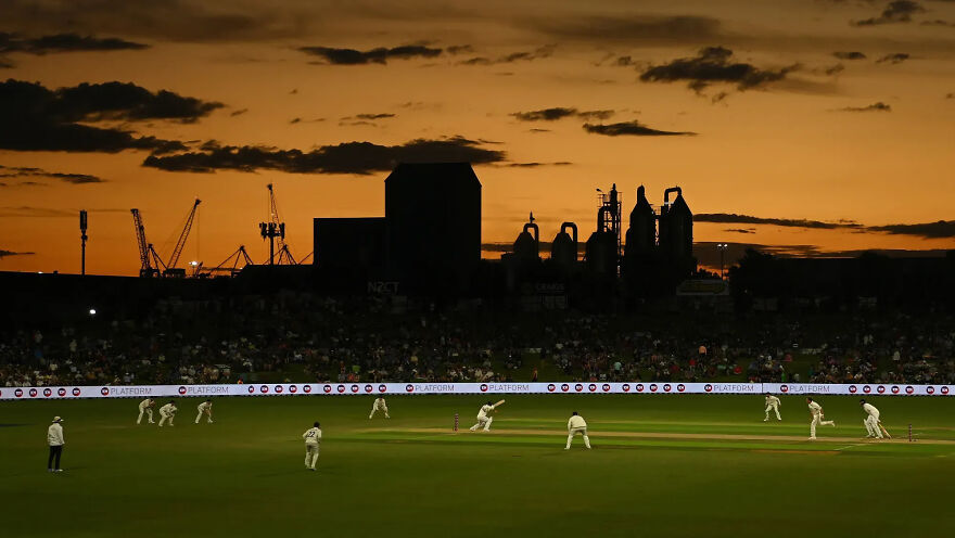 #52 Бронза в крикете: "Закат" Филиппа Брауна