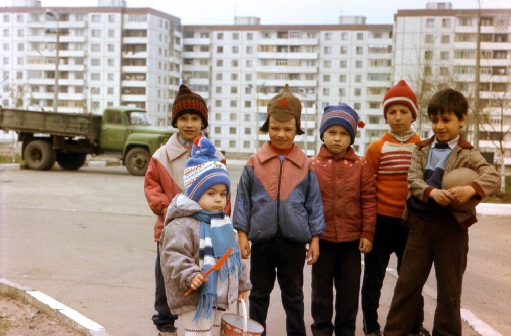 Во дворе, Старый Оскол, 1991 год