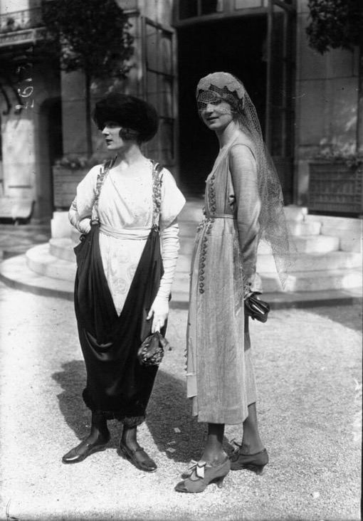 Дамы высшего общества, облачённые в самые модные наряды. Париж, 1910-е