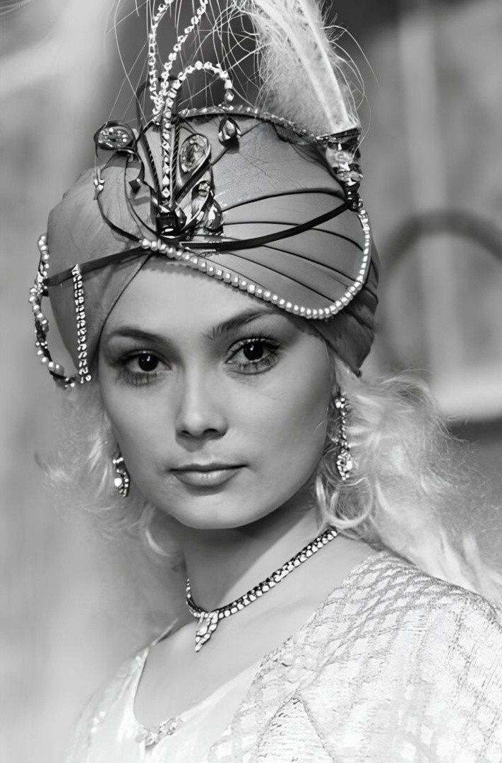 Лариса Белогурова