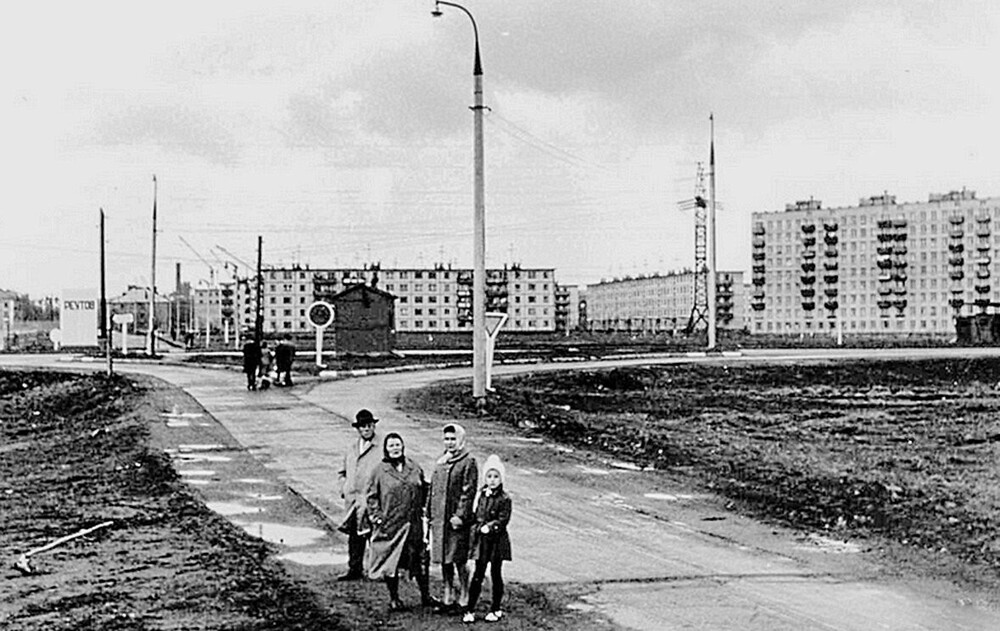 Вид на новые районы города Реутов с 3-го километра Московской Кольцевой Автодороги.