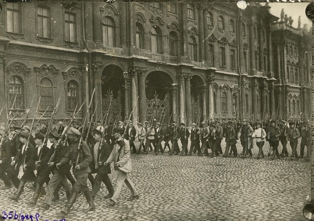 Первый год при большевиках (снимки Петрограда в 1918 году)