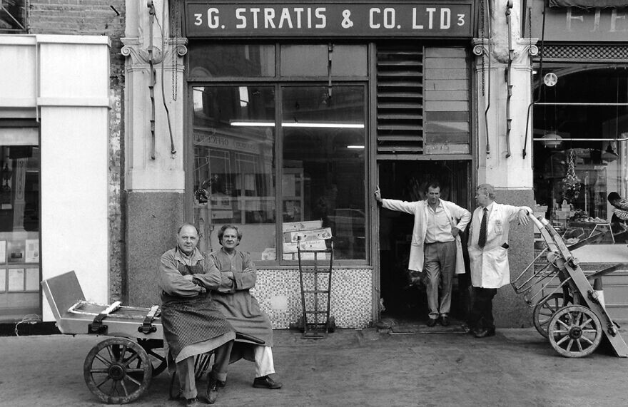 14. "G Stratis & Co. Ltd" © Беверли Конли