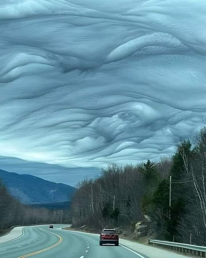 1. Облака Undulatus asperatus, известные также как асператус, в Горэме, Нью-Гэмпшир